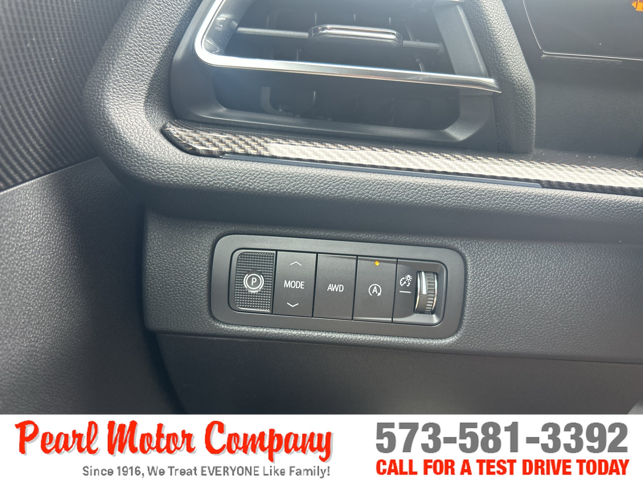 New 2027 Chevrolet Traverse Z71 w/ Enhanced Driving Package AWD/4WD image 14