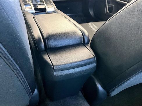 Used 2019 Honda Civic Sport image 10