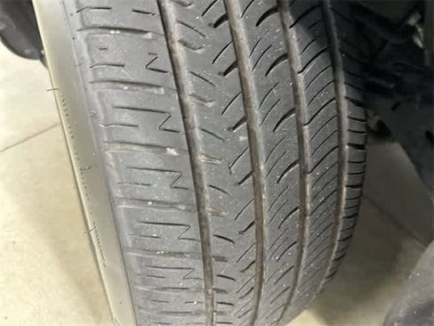 Used 2023 Jeep Wagoneer L Series III w/ Preferred Equipment Group image 30