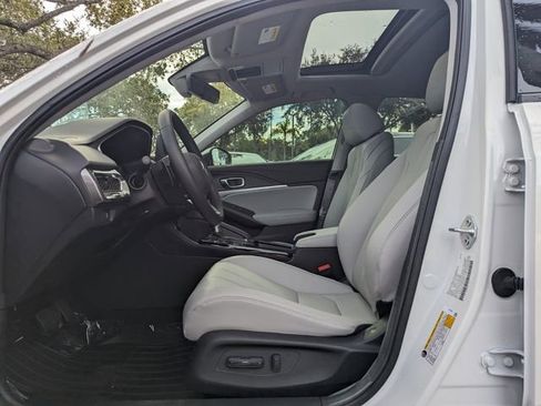 New 2025 Acura Integra image 7