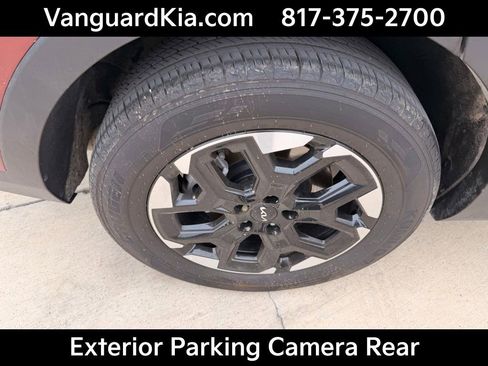 Certified 2024 Kia Sorento S image 10