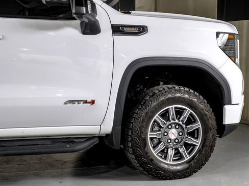 Used 2024 GMC Sierra 1500 AT4 w/ AT4 Premium Package AWD/4WD image 7