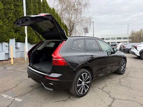Used 2025 Volvo XC60 B5 Plus w/ Protection Package Premier AWD/4WD image 10