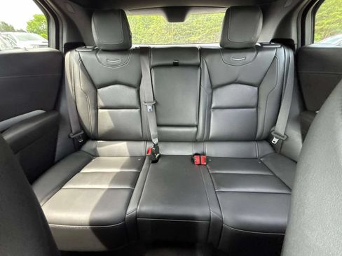 Used 2022 Cadillac XT4 Premium Luxury w/ Enhanced Visibility Package FWD image 11