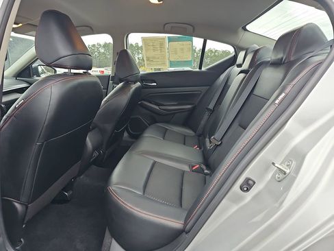 Used 2023 Nissan Altima 2.5 SR FWD image 18