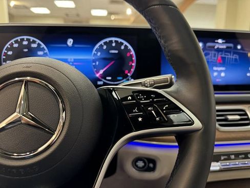Certified 2025 Mercedes-Benz GLS 450 4MATIC image 20