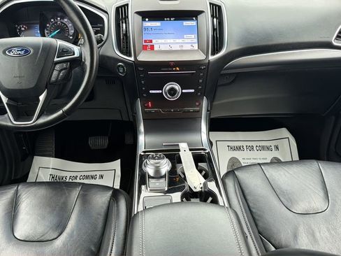 Used 2019 Ford Edge Titanium AWD/4WD image 18