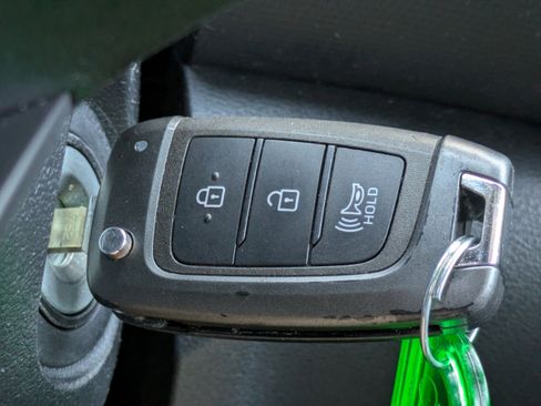 Certified 2022 Hyundai Kona SE image 24