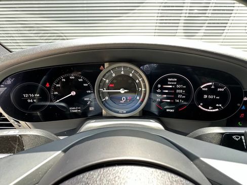 Certified 2024 Porsche 911 Carrera RWD image 24
