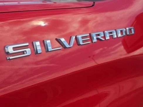 Used 2020 Chevrolet Silverado 1500 Custom w/ Custom Value Package AWD/4WD image 20