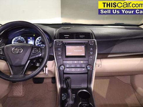 Used 2017 Toyota Camry LE FWD image 16