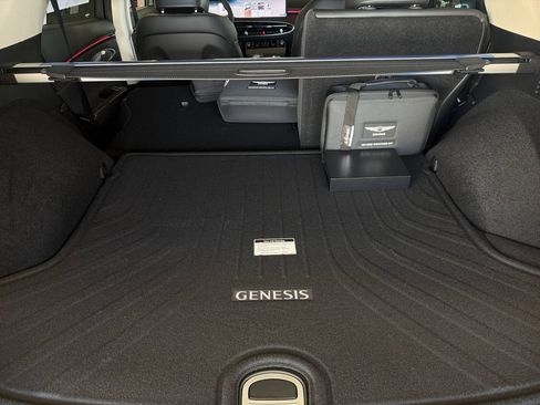 New 2026 Genesis GV70 2.5T Select AWD/4WD image 15