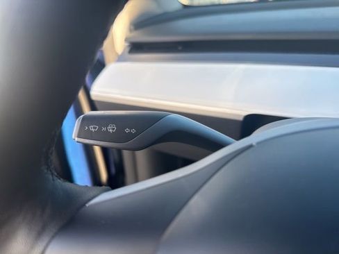 Used 2024 Tesla Model Y Performance image 24