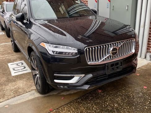 Used 2023 Volvo XC90 B6 Ultimate w/ Lounge Package image 1