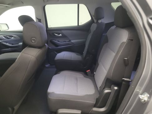 Used 2019 Chevrolet Traverse LT FWD image 18