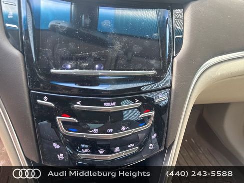 Used 2013 Cadillac XTS Luxury image 15