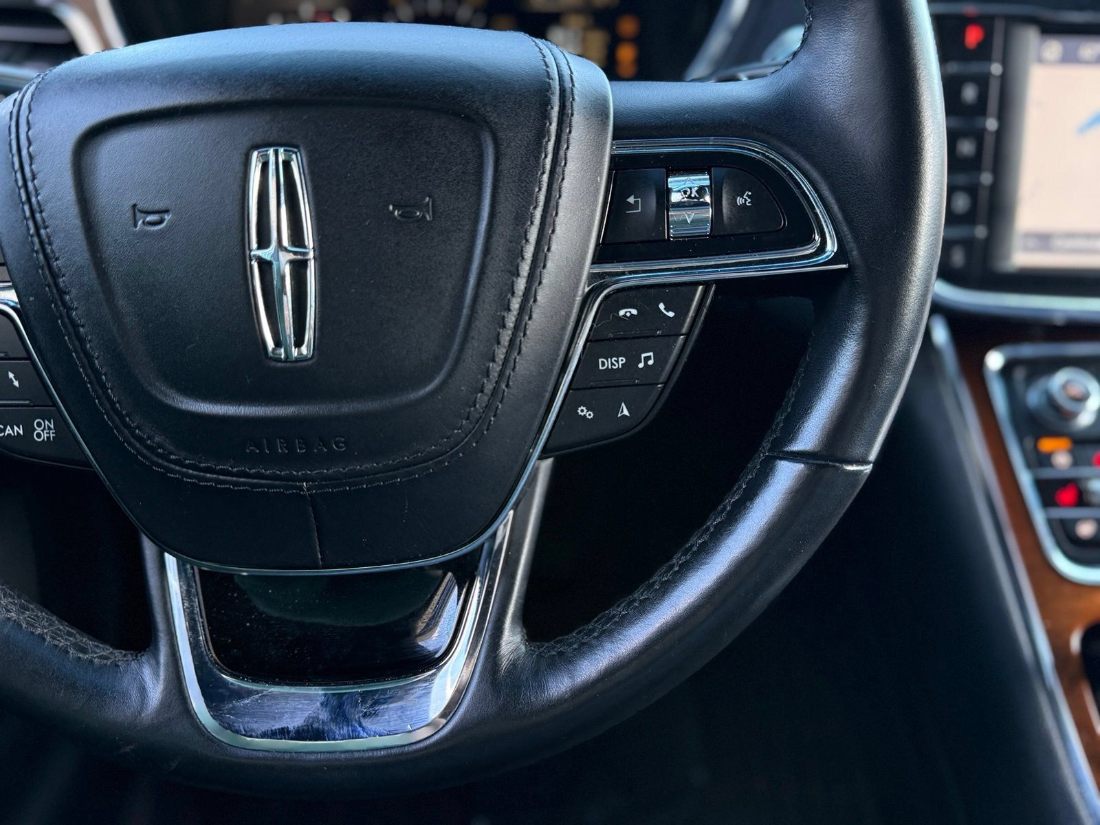 Used 2020 Lincoln Continental AWD w/ Premium Package image 27