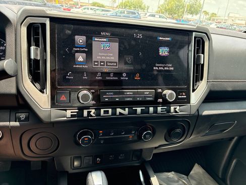 Used 2025 Nissan Frontier SV RWD image 14