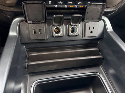 Used 2018 GMC Sierra 1500 Denali AWD/4WD image 41