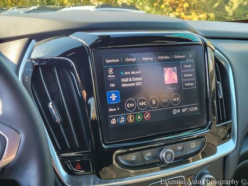 Used 2023 Chevrolet Traverse RS w/ LPO, Floor Liner Package AWD/4WD image 23