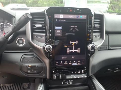 New 2026 RAM 2500 Big Horn AWD/4WD image 13