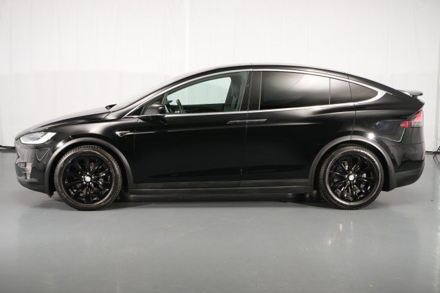 Used 2020 Tesla Model X Long Range AWD/4WD image 2