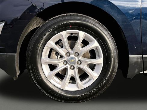 Used 2021 Chevrolet Equinox LS w/ LS Convenience Package image 8