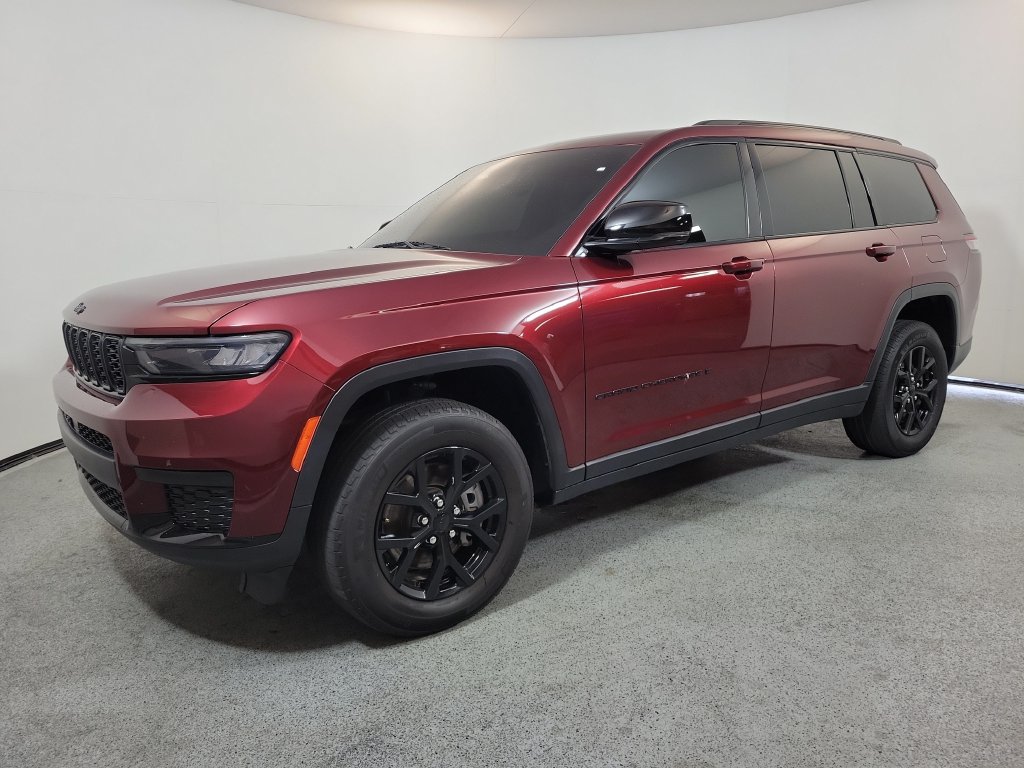 Used 2024 Jeep Grand Cherokee L Laredo AWD/4WD image 3