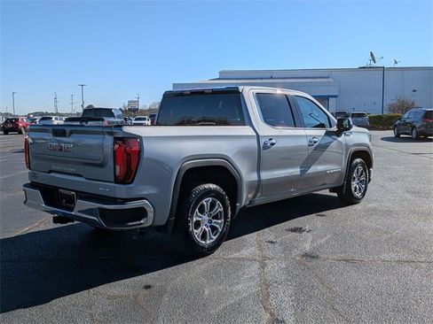 Used 2024 GMC Sierra 1500 SLT image 3