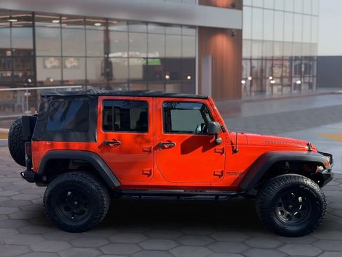 Used 2015 Jeep Wrangler Unlimited Rubicon AWD/4WD image 7