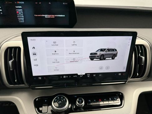 New 2025 Ford Expedition Active image 32