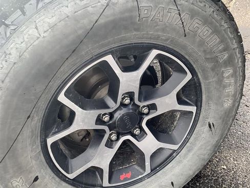 Used 2018 Jeep Wrangler Unlimited Sport S image 6