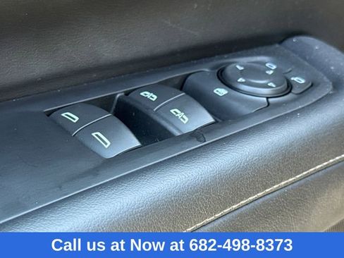 Used 2025 Chevrolet Suburban Z71 image 21