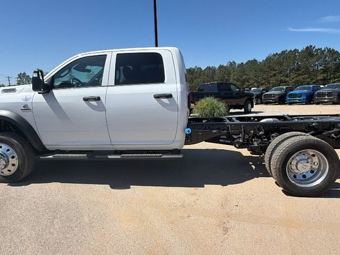 New 2026 RAM 5500 Tradesman w/ Chrome Appearance Group image 11