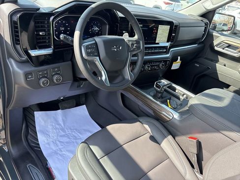 New 2026 Chevrolet Silverado 1500 LT Trail Boss w/ Convenience Package II AWD/4WD image 11