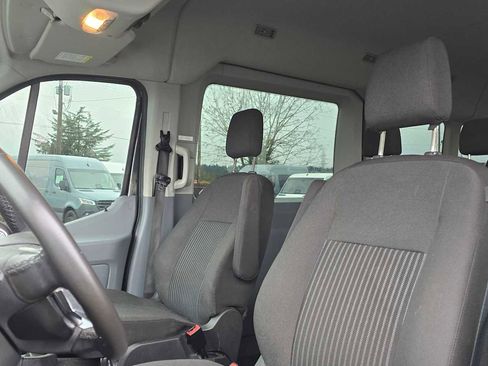 Used 2018 Ford Transit 350 XLT image 25