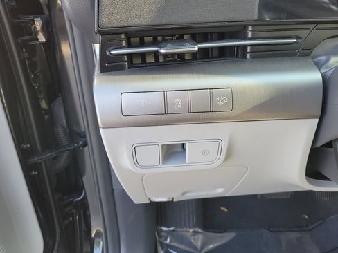 Used 2024 Hyundai Kona SEL FWD image 8