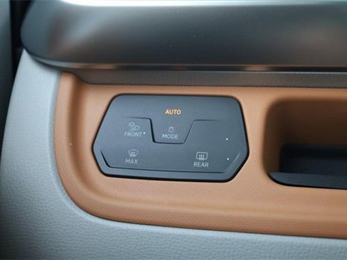 New 2025 Volkswagen ID. Buzz Pro S Plus image 21