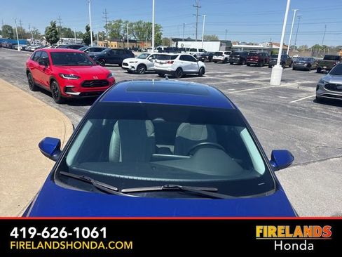 Used 2023 Hyundai Elantra Limited FWD image 9
