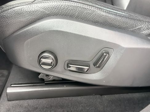 Certified 2023 Volvo XC90 B6 Plus image 19