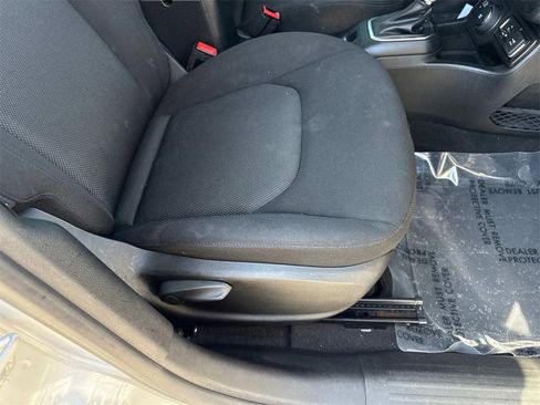 Used 2020 Jeep Renegade Sport image 28