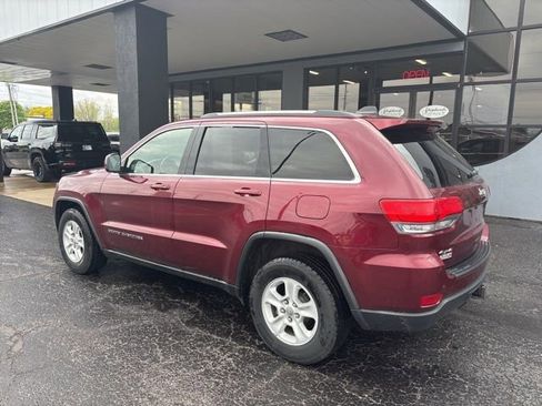 Used 2017 Jeep Grand Cherokee Laredo w/ Quick Order Package 23E AWD/4WD image 5