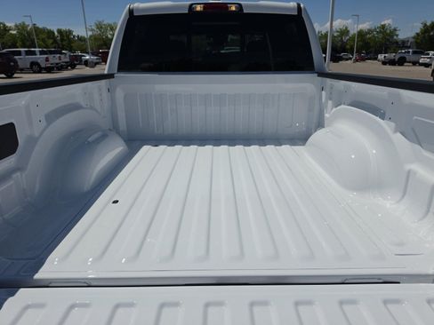 New 2026 RAM 1500 Express AWD/4WD image 11