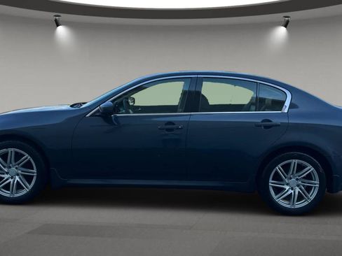 Used 2011 INFINITI G37 x Sedan w/ Premium Pkg AWD/4WD image 3