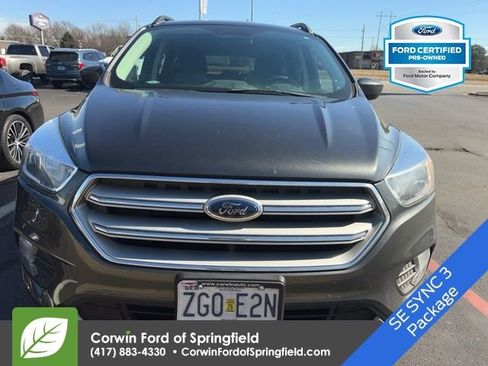 Used 2018 Ford Escape SE w/ SE Sync 3 Package image 2