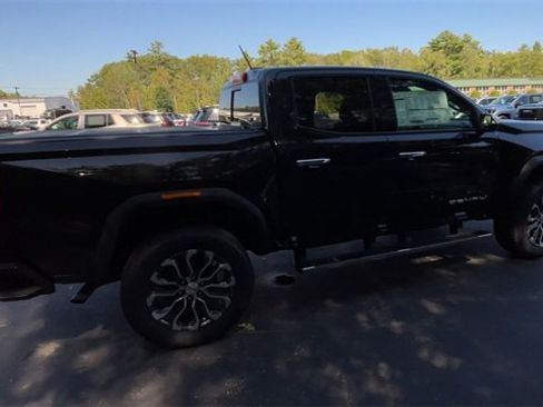 New 2026 GMC Canyon Denali image 9