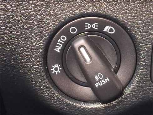 Used 2018 Dodge Challenger R/T Scat Pack image 23