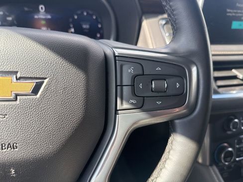 Used 2023 Chevrolet Suburban Premier AWD/4WD image 18