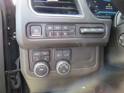 Used 2022 Chevrolet Tahoe High Country AWD/4WD image 21
