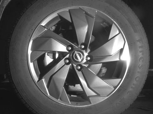 Used 2025 Nissan Rogue SV FWD image 12